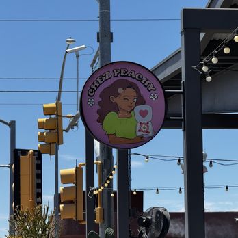 Chez Peachy - Custom Cakes Near Me - Tucson, Arizona
