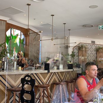 Anh and Chi - Bar area - Vietnamese Near Me - Vancouver, British Columbia
