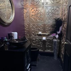 Legacy Lounge - This was the ladies bathroom so nice