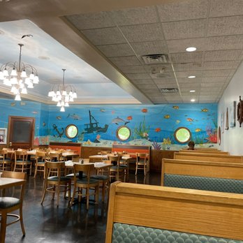 Harbor Inn Seafood Restaurant - The Dining Room - Seafood Near Me - Charlotte, North Carolina Harbor Inn Seafood Restaurant - The Dining Room - Seafood Near Me - Charlotte, North Carolina