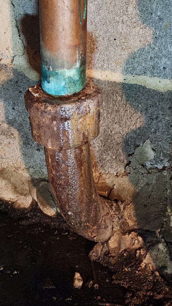 Slide of Roto-Rooter Plumbing & Water Cleanup