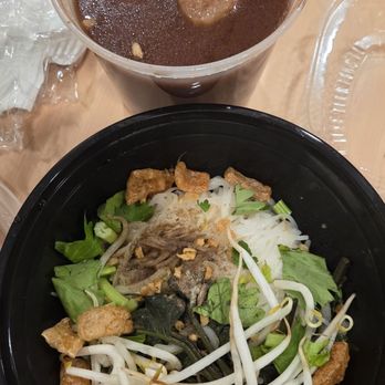 Saranrom Thai - Boat noodle soup - Thai Near Me - Elmhurst, New York Saranrom Thai - Boat noodle soup - Thai Near Me - Elmhurst, New York