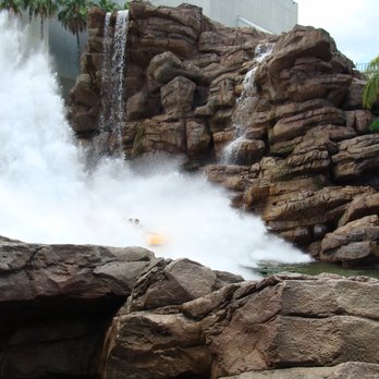 Jurassic World VelociCoaster - Amusement Parks Near Me - Orlando, Florida Jurassic World VelociCoaster - Amusement Parks Near Me - Orlando, Florida