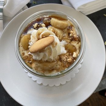 Cindy's Rooftop - Banana Pudding - New American Near Me - Chicago, Illinois Cindy's Rooftop - Banana Pudding - New American Near Me - Chicago, Illinois