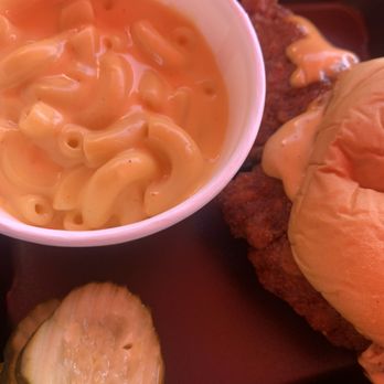 Dave's Hot Chicken - Mac & Cheese Single Slider. Side of Dave's Sauce - Chicken Shop Near Me - Indio, California