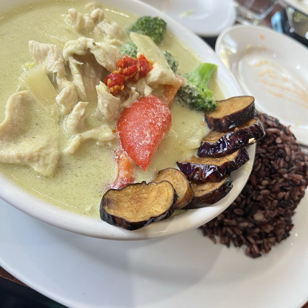 The Coconut Downtown - 21. Green Curry - Thai Near Me - Reno, Nevada The Coconut Downtown - 21. Green Curry - Thai Near Me - Reno, Nevada