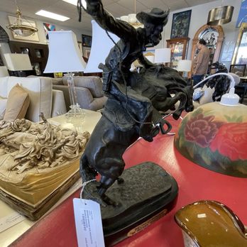 Stage To Sell Consignment - Used, Vintage & Consignment Near Me - Cathedral City, California