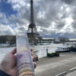 Roy Chocolatier - I love macarons more than the Eiffel Tower