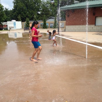 Downtown Bentonville - Water everywhere - Festivals Near Me - Bentonville, Arkansas