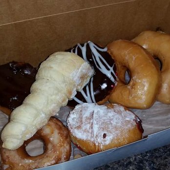 The Traditional Sullivan Bakery - a box of doughnuts - Bakeries Near Me - Sullivan, Illinois The Traditional Sullivan Bakery - a box of doughnuts - Bakeries Near Me - Sullivan, Illinois