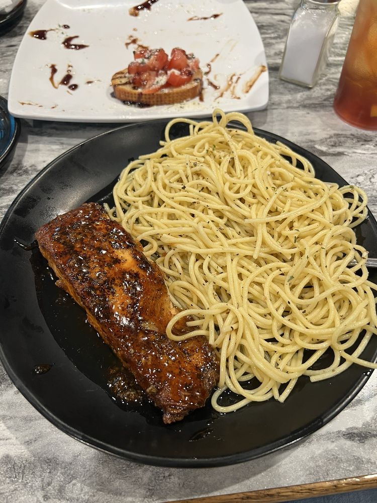 MIA BELLA - Updated March 2026 - 24 Photos & 28 Reviews - 1220 N Main ...