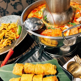 Pii Nong Thai - Seafood hot pot - Thai Near Me - Oakville, Ontario Pii Nong Thai - Seafood hot pot - Thai Near Me - Oakville, Ontario
