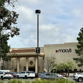 The Oaks - Shopping Centers Near Me - Thousand Oaks, California