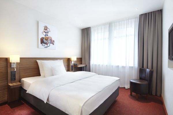 Hotel Hafen Hamburg by null