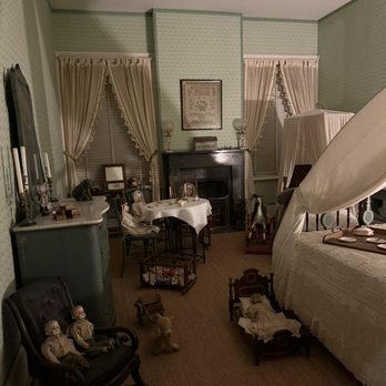 Ghosts & Gravestones - Creepy dolls - Historical Tours Near Me - Savannah, Georgia Ghosts & Gravestones - Creepy dolls - Historical Tours Near Me - Savannah, Georgia