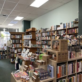 Avid Reader - Inside - Bookstores Near Me - Davis, California
