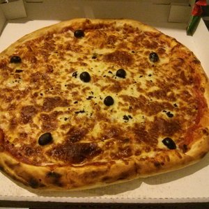 Menu En 2 Services A Emporter Pizza Plat Traditionnel Boite Pizza