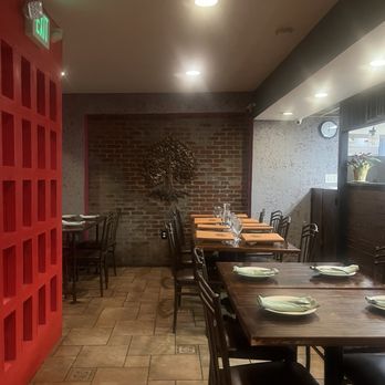 Up Thai - Thai Near Me - Morris Plains, New Jersey