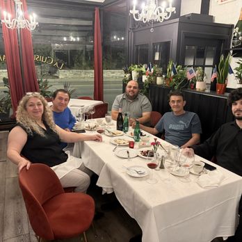 Jilly's Cafe - Family - French Near Me - Evanston, Illinois