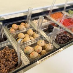 Yogurt Factory - Various toppings