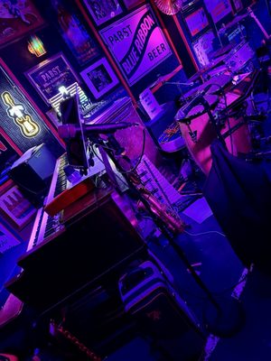 Bob and Barbara's Lounge by null