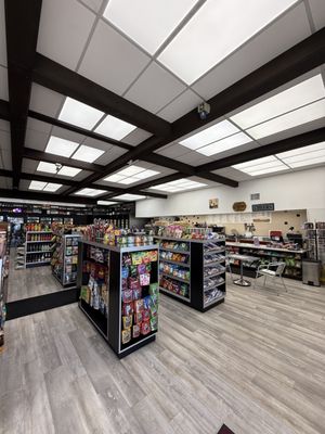 Cheers Deli & Liquor by null
