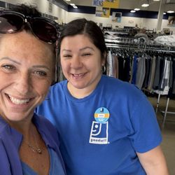 Goodwill Store - Golden Triangle - Ana... most patient and kind!