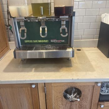 Panera Bread - Low on drinks and overfull trash - Sandwiches Near Me - Cedar Hill, Texas Panera Bread - Low on drinks and overfull trash - Sandwiches Near Me - Cedar Hill, Texas