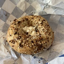 Big Dog Eats - Everything bagel with plain cruttah - SO good!