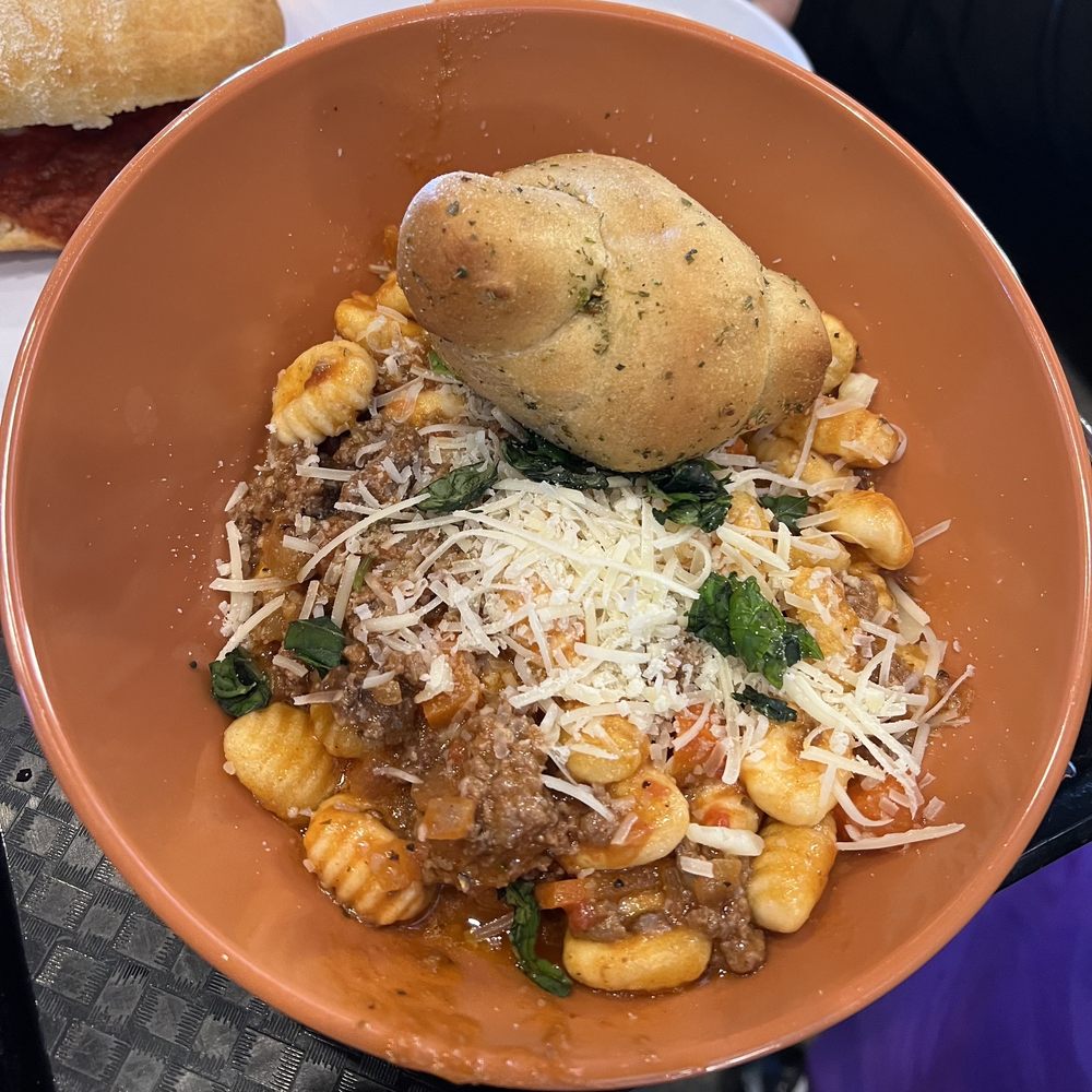 Four Points Lodge - Elk bolognese - Ski Resorts Near Me - Steamboat Springs, Colorado