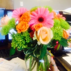 Ramelle's Florist - Picture of the flowers they delivered. So beautiful & colorful!