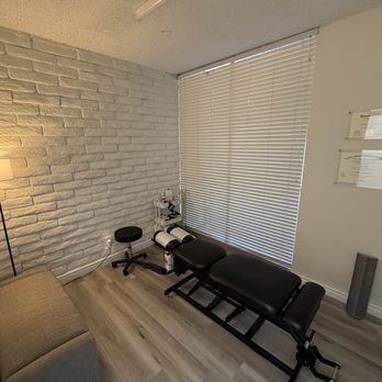 Hah Chiropractic - Treatment Room - Chiropractors Near Me - Fullerton, California Hah Chiropractic - Treatment Room - Chiropractors Near Me - Fullerton, California