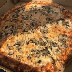 Hot Spot Pizza Kitchen - Sausage and mushroom