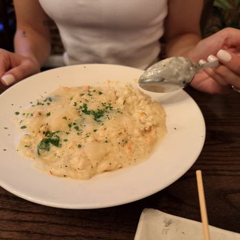 Bella Vino Wine Bar & Tapas - Wine Bars Near Me - St. Charles, Missouri