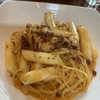 Ollei - Creamy Ttok & Pasta Plate : sweet bacon and we used the lettuce as wrap..experiment - Korean Near Me - San Francisco, California