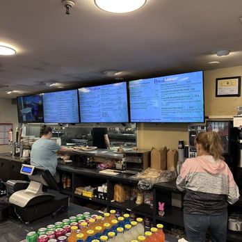 Bridgeside - Order counter - American Near Me - Cascade Locks, Oregon