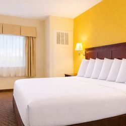 The Montcler Hotel - King Whirlpool Room