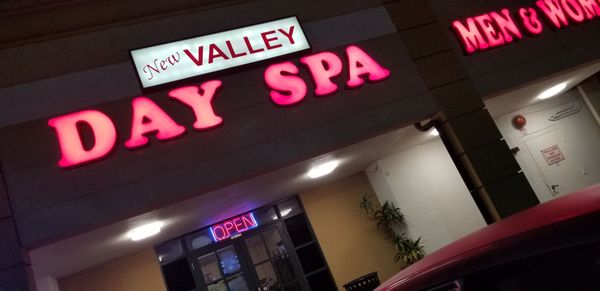 NEW VALLEY DAY SPA - 10 Photos & 31 Reviews - 19255 Vanowen St, Reseda