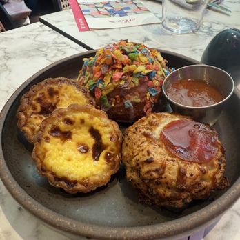 Ellie Bird - Cocktail Bars Near Me - Falls Church, Virginia
