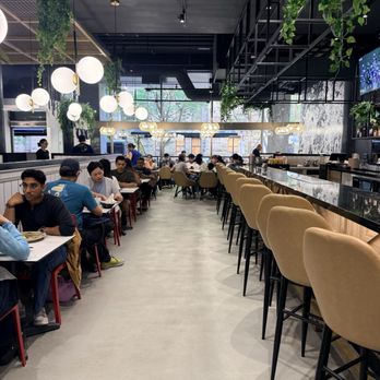 Eggspectation - Bay Street - Breakfast & Brunch Near Me - Toronto, Ontario