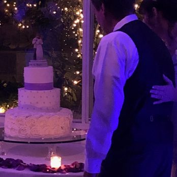 Sunset Gardens - The cake was amazing!! - Venues & Event Spaces Near Me - Las Vegas, Nevada