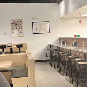 Lazy Moon - Eating area - Pizza Near Me - Maitland, Florida Lazy Moon - Eating area - Pizza Near Me - Maitland, Florida