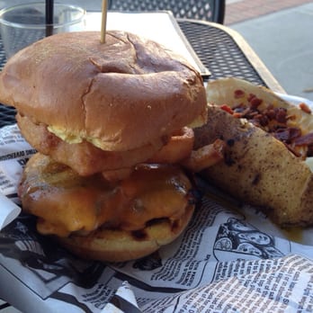 Park Bar - The chicken sandwich was better than the burgers! - Bars Near Me - Atlanta, Georgia Park Bar - The chicken sandwich was better than the burgers! - Bars Near Me - Atlanta, Georgia