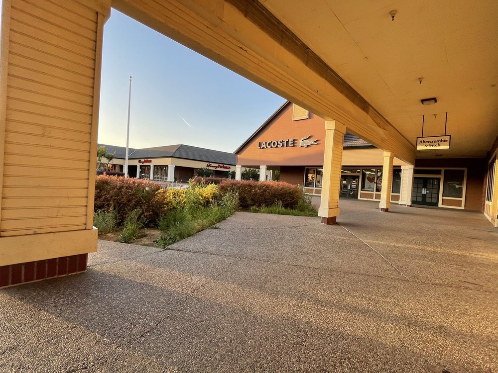 LACOSTE OUTLET Updated September 2024 19 Photos & 24 Reviews 300