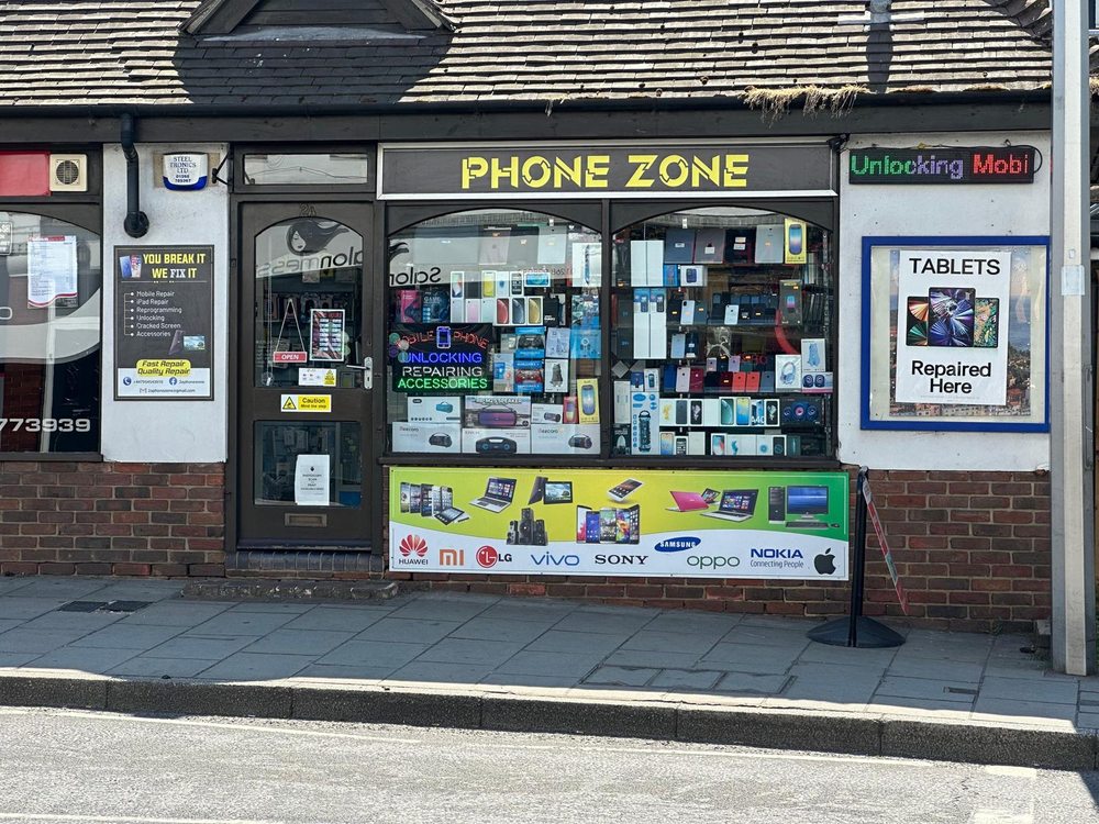PHONE ZONE RAYLEIGH Updated September 2024 16 Photos 2A Eastwood