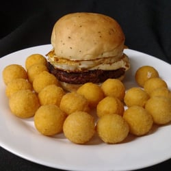 Ventura Burguers Artesanal - Hamburguer de coracao de frango