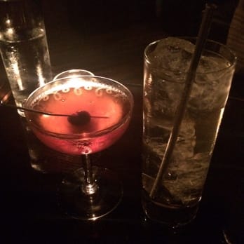The Berry & Rye - Lovely Peach & Manhattan - Cocktail Bars Near Me - Omaha, Nebraska The Berry & Rye - Lovely Peach & Manhattan - Cocktail Bars Near Me - Omaha, Nebraska