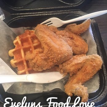 Evelyns Food Love - Salad Near Me - Chicago, Illinois Evelyns Food Love - Salad Near Me - Chicago, Illinois
