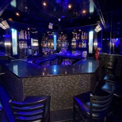 Tens Cabaret - TEN'S CABARET
