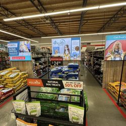Tractor Supply - Loma Vista
